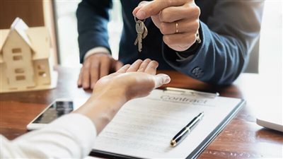 وداعًا لتعقيدات التسجيل.. تيسيرات غير مسبوقة في الشهر العقاري