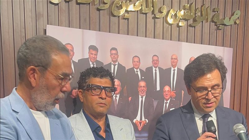 وزير الثقافة ومدحت