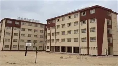 ذعر بين طلاب مدرسة بالصف بعد انهيار سقف خزان..وإصابة 12طالبًا ونقلهم للمستشفي