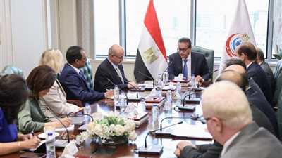 وزير الصحة يستقبل وفد الصحة العالمية للاستعداد لتجديد الاعتماد الدولي للدواء