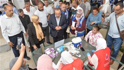 محافظ أسيوط يشهد فعاليات مبادرة 