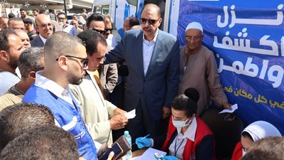 محافظ سوهاج يدشن انطلاق حملة 100 يوم صحة على مستوى المحافظة 