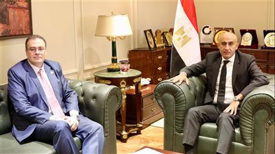 التعليم تعلن بحث الإجراءات المتعلقة بتنفيذ مسابقات شغل وظائف معلم مساعد