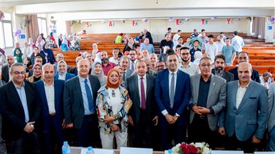 حفل تكريم للدكتور منصور حسن رئيس جامعة بني سويف بكلية الطب والعلوم