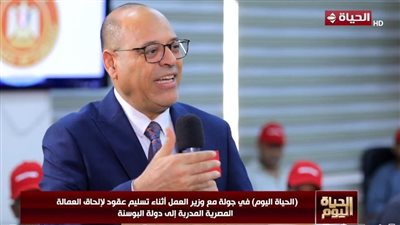 من رأس غارب إلى وزارة العمل.. محمد جبران يكشف مسيرته النقابية والوظيفية|فيديو 