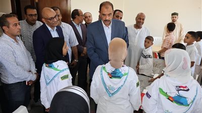 محافظ سوهاج يتفقد مشروعات 