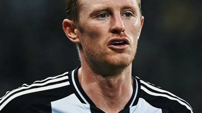 ليدز يونايتد يقترب من صفقة مدوية مع نجم منتخب إنجلترا