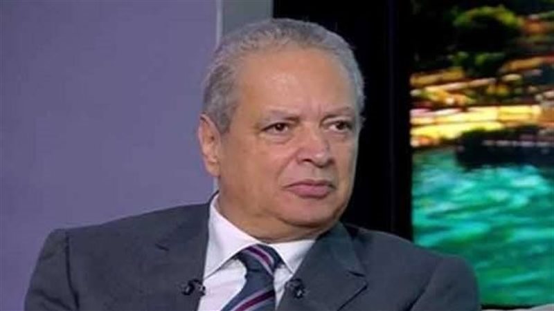 الدكتور إكرام بدر
