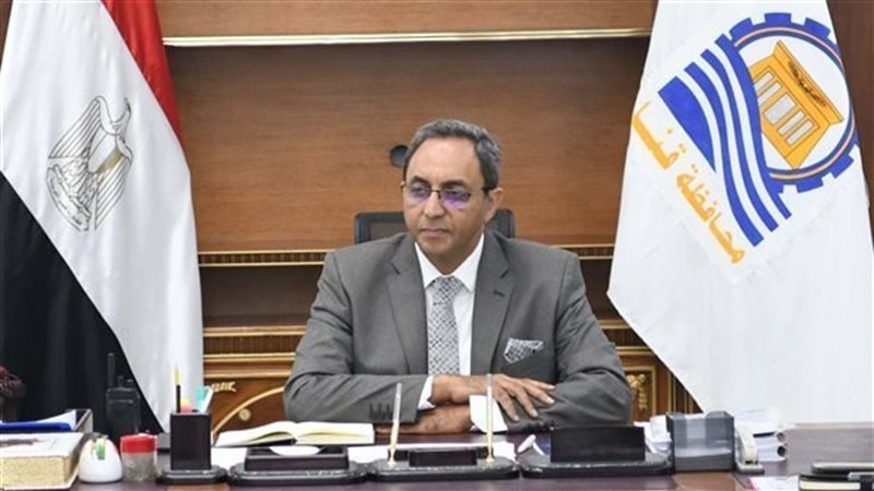 محافظ قنا