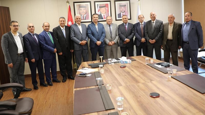 خلال الزيارة