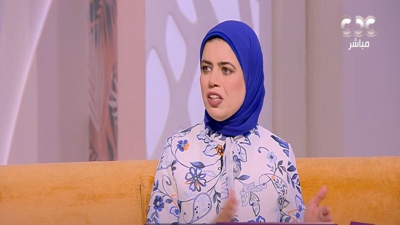 الدكتورة منال عز