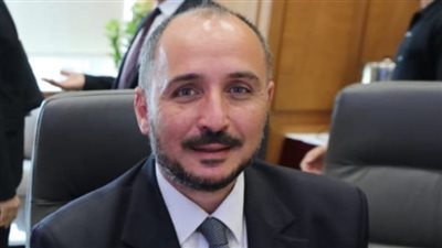  ندب عمر شريف عمر بالقيام بأعمال أمين المجلس الأعلى للمستشفيات الجامعية 