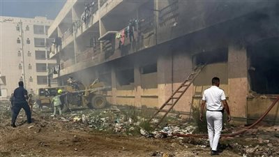 بطولة من قلب النيران.. ضابط ينقذ 3 أطفال من حريق هائل بجمصة