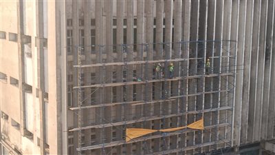 لليوم السادس.. المقاولون العرب تواصل ترميم سنترال رمسيس بعد الحريق