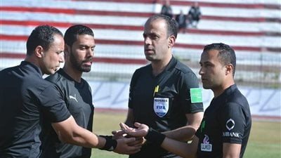 الحنفي يكشف أسباب اعتزاله التحكيم بعد 24 عاماً من الصافرة.