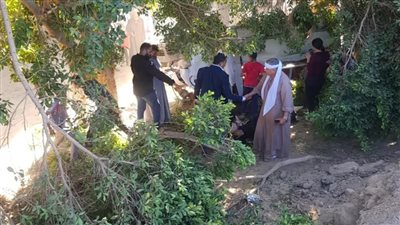 انقلاب ميكروباص على طريق أسيوط ديروط الزراعي ووجود إصابات