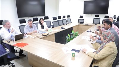 العمل: توفير الكوادر المدربة والمؤهلة وفقًا لمتطلبات سوق العمل اليوناني