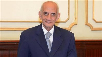 خالد خلف الله يتنصر للمعلمين ويطالب بتنفيذ الأحكام القضائية 