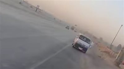 استهتار بأرواح المواطنين.. فيديو يكشف مخالفة خطيرة بطريق مصر إسكندرية الصحراوي