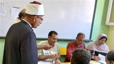 الوكيل الشرعي للمنوفية الأزهرية يتابع أعمال تصحيح امتحانات الثانوية ميدانيا