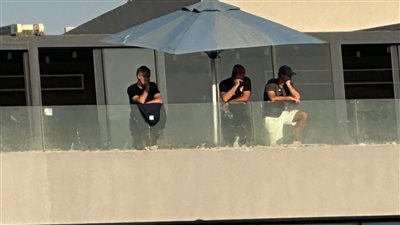 ريبيرو مدرب الأهلي يتابع ودية منتخب الشباب مع الكويت الأوليمبي