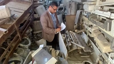 ضبط مخزن لإعادة تدوير الأجهزة الكهربائية بأسماء علامات تجارية شهيرة بالبساتين