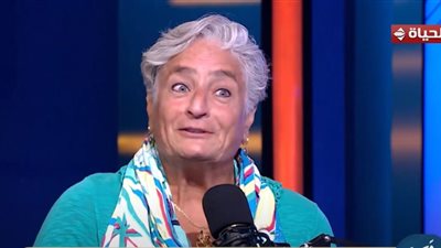 منى كمال تكشف أسرار سباحة الزعانف والفارق بينها وبين السباحة التقليدية Iفيديو 