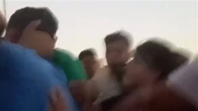 اعتداء سيدة وشقيقاتها على أم أمام أطفالها فى التجمع الخامس | فيديو 