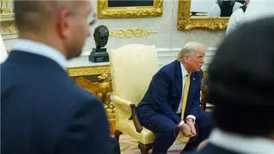 كدمة غامضة على يد ترامب تثير الجدل مجددًا وسط تحذيرات طبية 