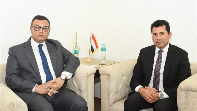 وزيرا الرياضة والإسكان