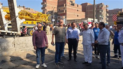 محافظ القليوبية يتفقد موقع انهيار كوبري مشاة بطوخ.. ورفع الآثار لتسيير الحركة 