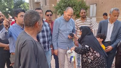 سكرتير عام مساعد بنى سويف يتابع أعمال مكافحة ناقلات الأمراض بمساكن أبو سليم 