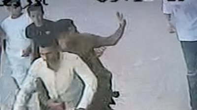 أمام مول خان كرداسة.. الأمن يفحص انتشال هاتف محمول والهروب على دراجة نارية