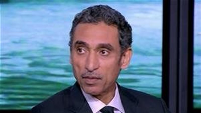 الكاتب الصحفي على