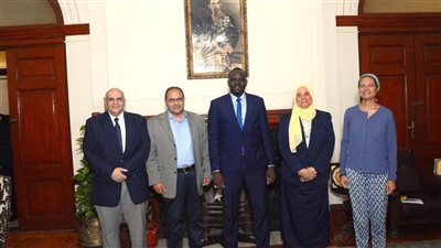 قصر العيني يستقبل المستشار الثاني لسفارة السنغال لبحث  التعاون الطبي 