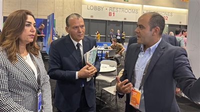 وزيرة التنمية المحلية تناقش مع الخبرات الدولية كيفية تطوير تطبيقات ذكية 