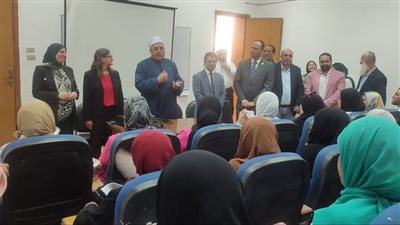 رئيس قطاع المعاهد يفتتح برنامج TEAM لتأهيل معلمي اللغة الإنجليزية بالأزهر 