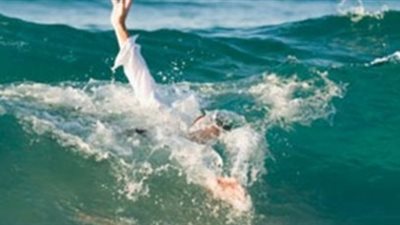 فرقة إنقاذ الشواطيء تنقذ طفلة من الغرق بأحد شواطيء الإسماعيلية