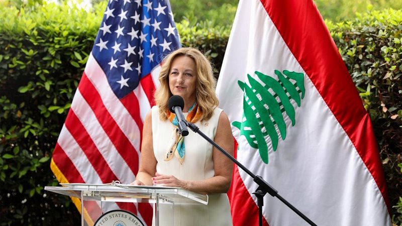 السفيرة الأمريكية