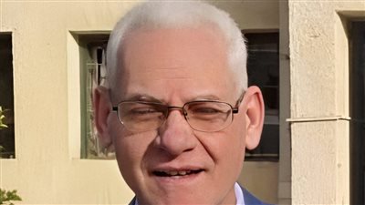 وفاة مدير مدرسة ثانوية بدهس دراجة نارية في سباق جنوني بالمنوفية