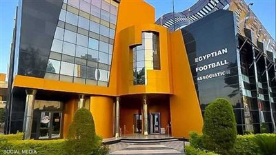 خبير رياضي: الاتحاد يعمل بما يخالف لوائح الفيفا بخصوص اللاعبين القصر