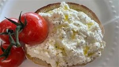 اكتشف طرق مبتكرة للاستفادة من البروتين في الجبن القريش لصحة أفضل 