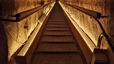 عبد الرحيم ريحان: تحديث إضاءة الأهرامات نقلة تبرز عبقرية المصري القديم |فيديو