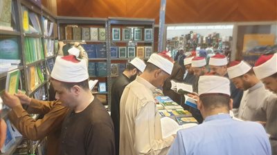 أئمة الإسكندرية في زيارة علمية لجناح 