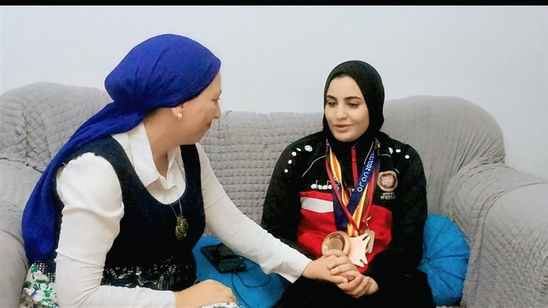 محررة نيوزرووم خلال