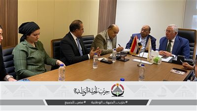 قيادات الجبهة الوطنية في غرفة العمليات المركزية لمتابعة دعاية انتخابات الشيوخ