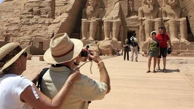  السياحة والآثار تعلن تعزيز خدمات الإرشاد السياحي باللغات الأجنبية النادرة