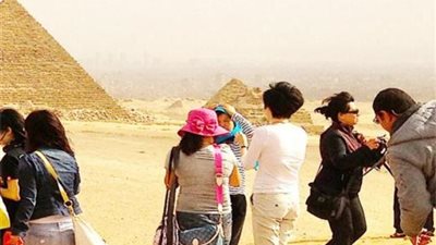 السياحة: منح 58 متقدمًا ترخيص مزاولة مهنة الإرشاد السياحي في اللغات النادرة