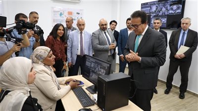 نائب رئيس الوزراء يتابع أول حالة زراعة كبد في مجمع الإسماعيلية الطبي