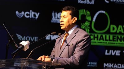 ردا على أزمة التهرب .. وزير الرياضة : الأجهزة الرقابية تفحص عقود اللاعبين 